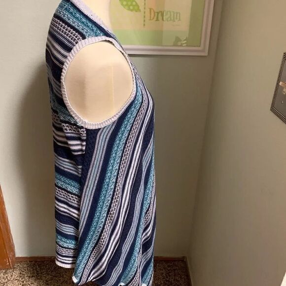 Aventura Sweater Vest NWOT #MPC1 - Picture 2 of 4